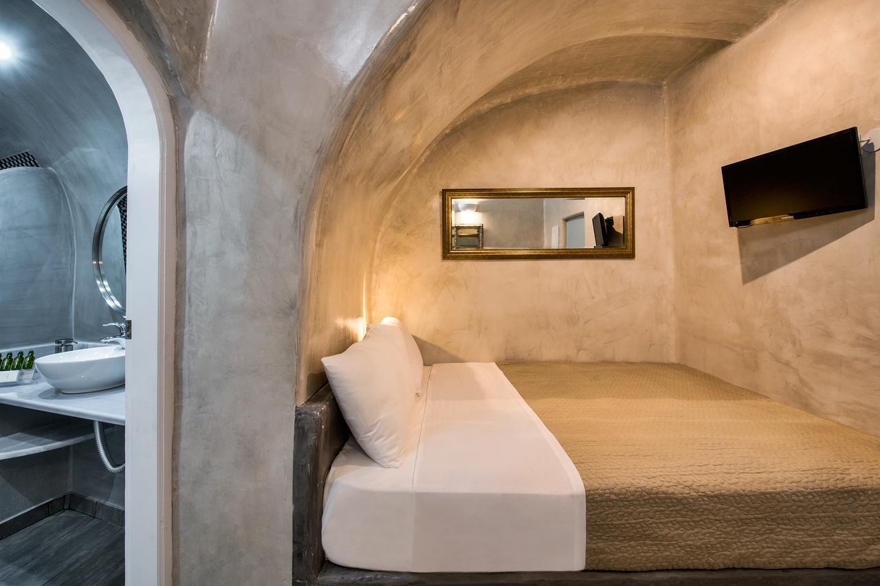 Katerina'S Castle - Caldera Cave Hotel Imerovígli Kültér fotó